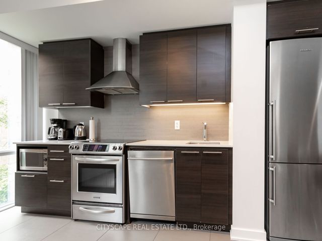 301 - 3 Market St
