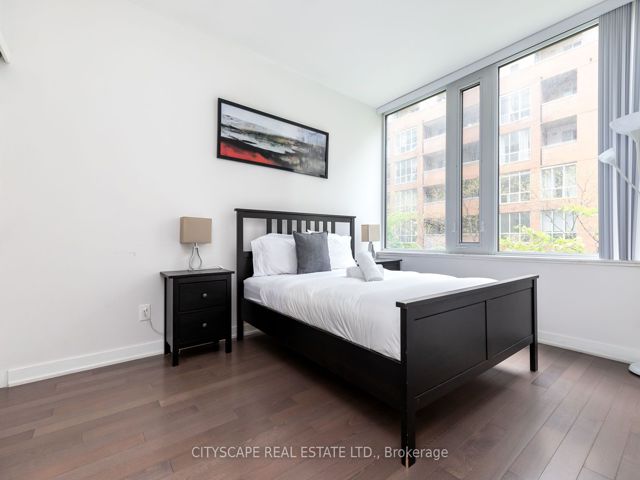 301 - 3 Market St