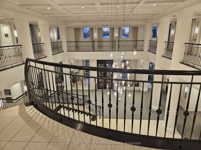 2003 - 15 Greenview Ave