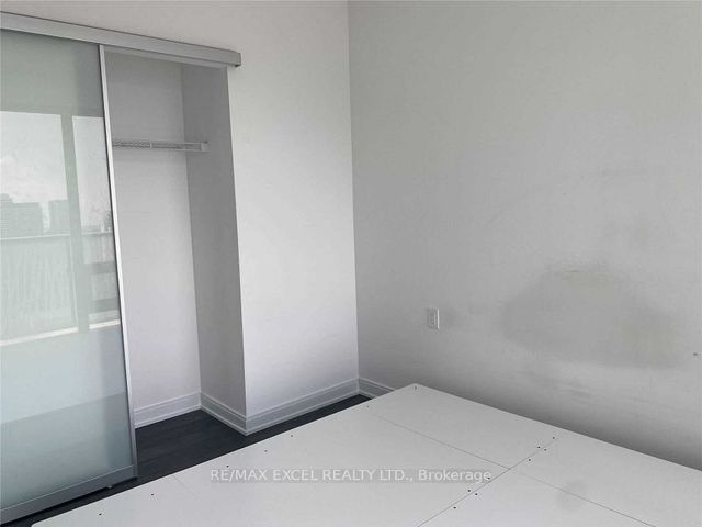 2805 - 50 Charles St E