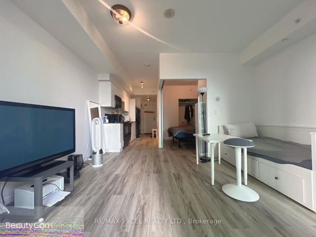 1110 - 150 East Liberty St