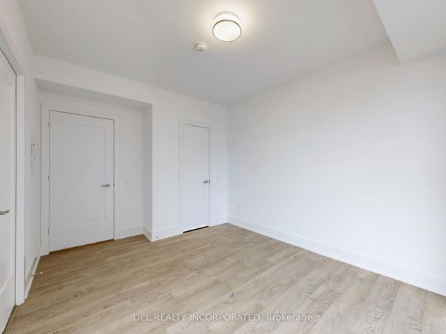 1204 - 10 Inn On The Park Dr