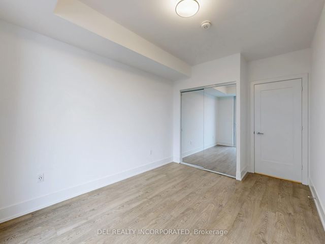 1204 - 10 Inn On The Park Dr