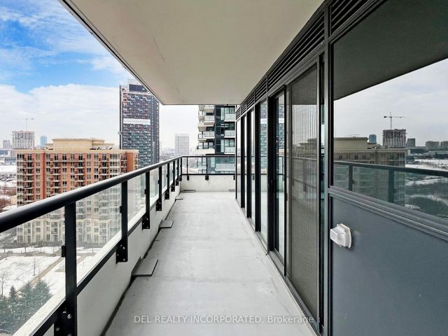 1204 - 10 Inn On The Park Dr