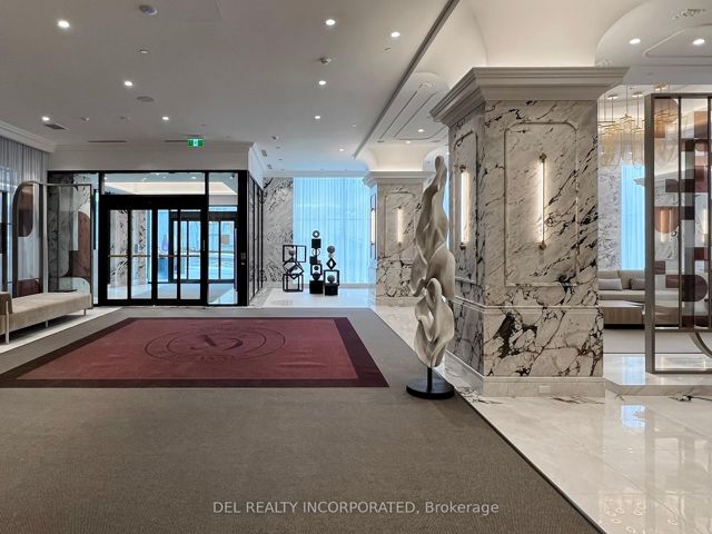 1204 - 10 Inn On The Park Dr