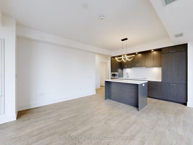 1204 - 10 Inn On The Park Dr