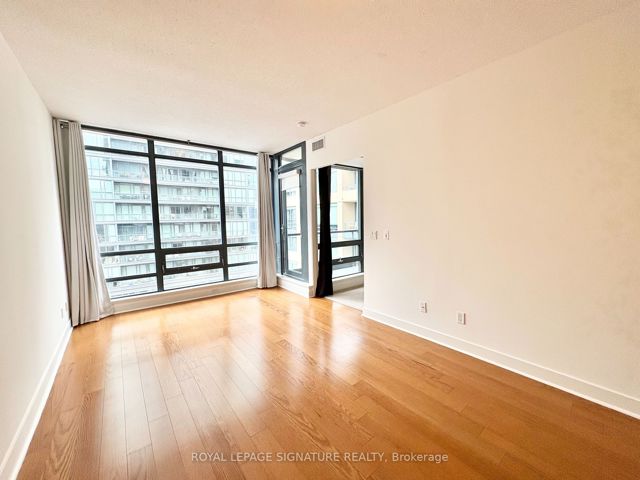 1203 - 438 King St W