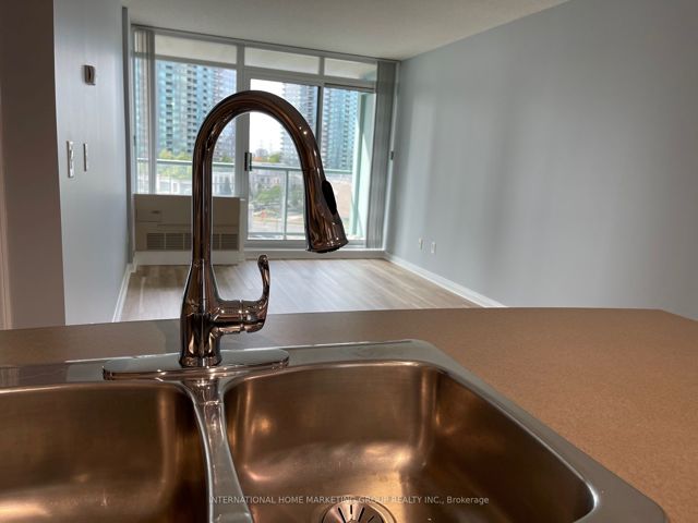 707 - 5508 Yonge St