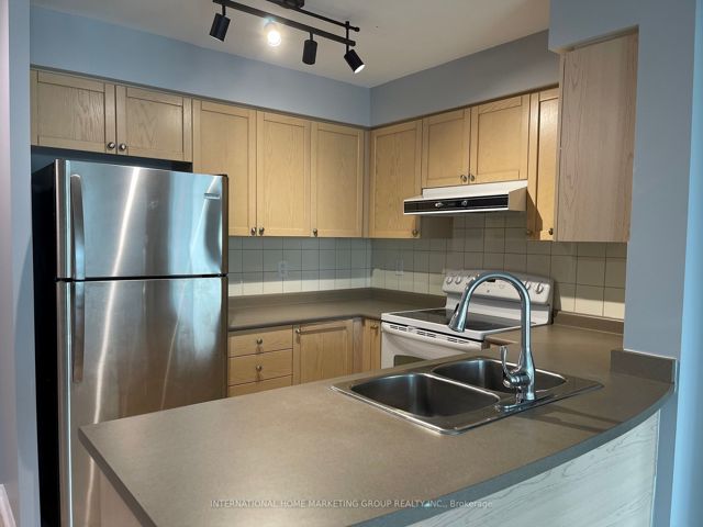 707 - 5508 Yonge St