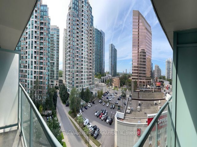 707 - 5508 Yonge St