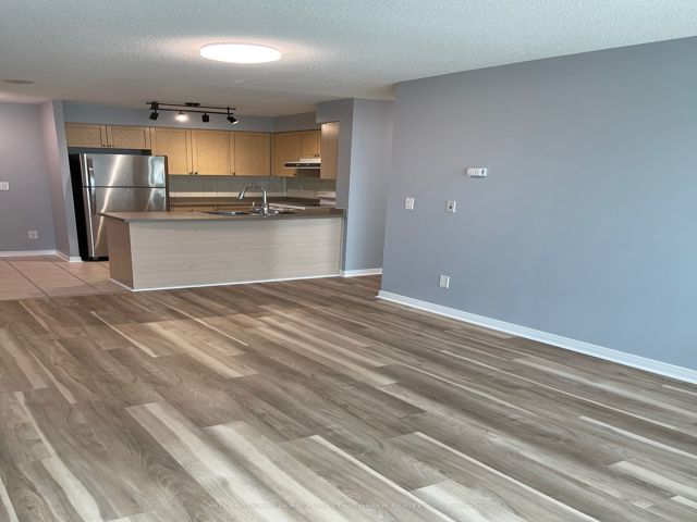 707 - 5508 Yonge St