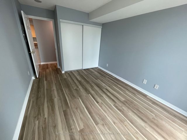 707 - 5508 Yonge St