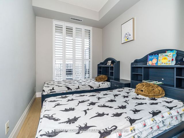 718 - 16 Dallimore Circ
