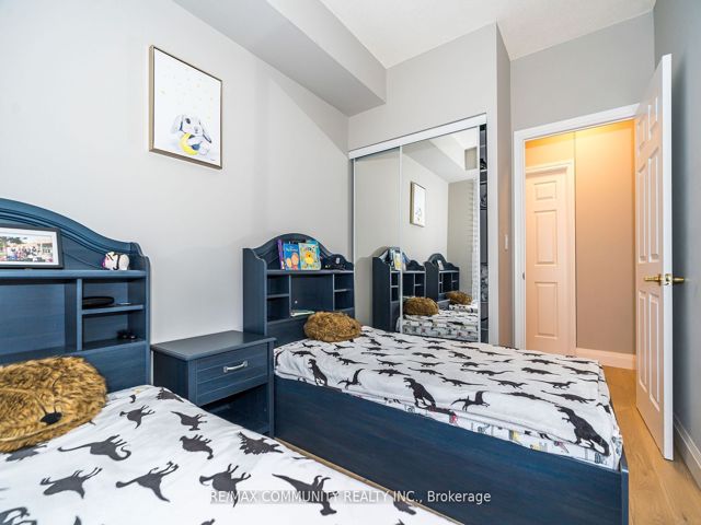 718 - 16 Dallimore Circ