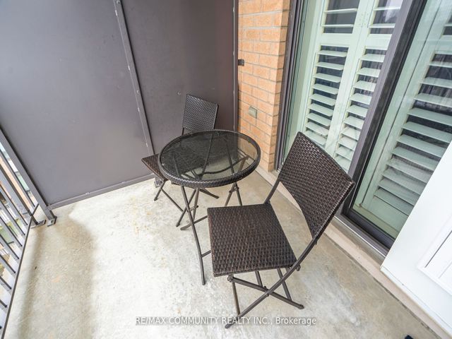 718 - 16 Dallimore Circ