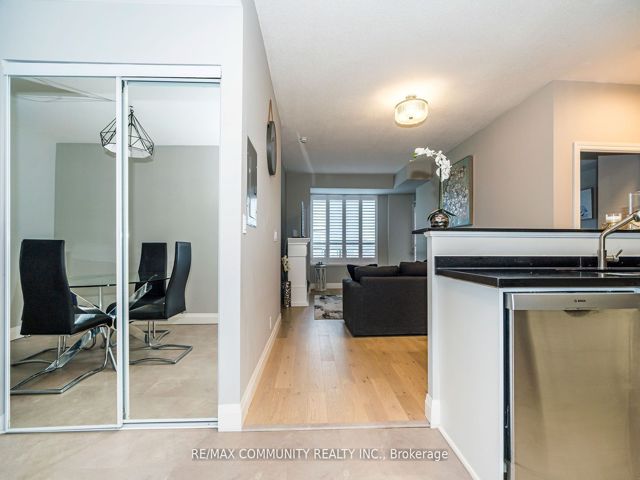 718 - 16 Dallimore Circ