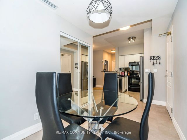 718 - 16 Dallimore Circ
