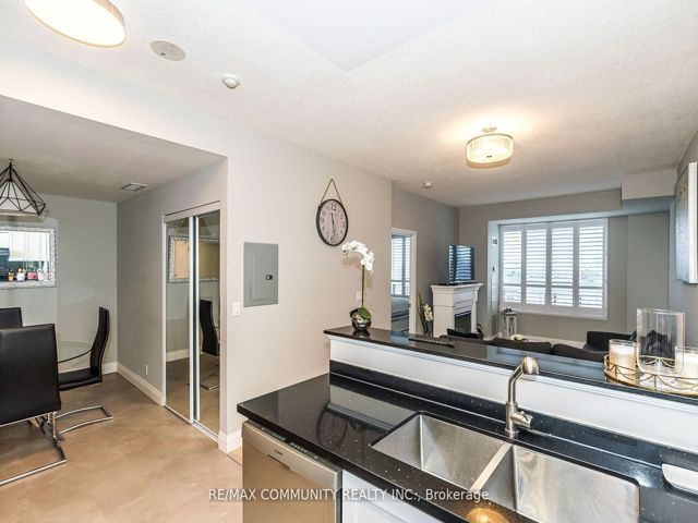 718 - 16 Dallimore Circ
