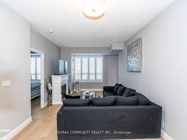 718 - 16 Dallimore Circ