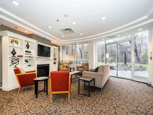 718 - 16 Dallimore Circ