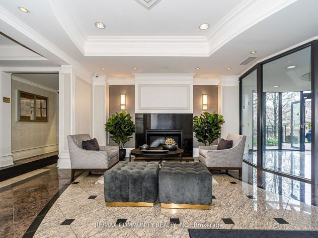 718 - 16 Dallimore Circ