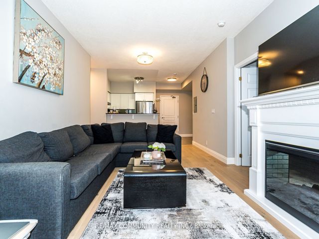 718 - 16 Dallimore Circ