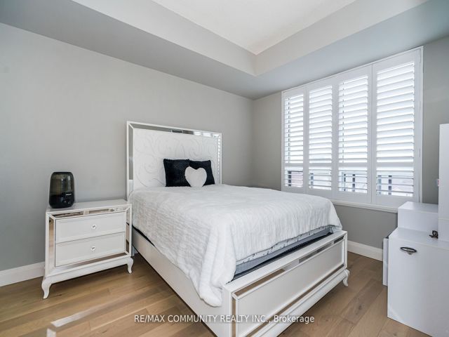 718 - 16 Dallimore Circ