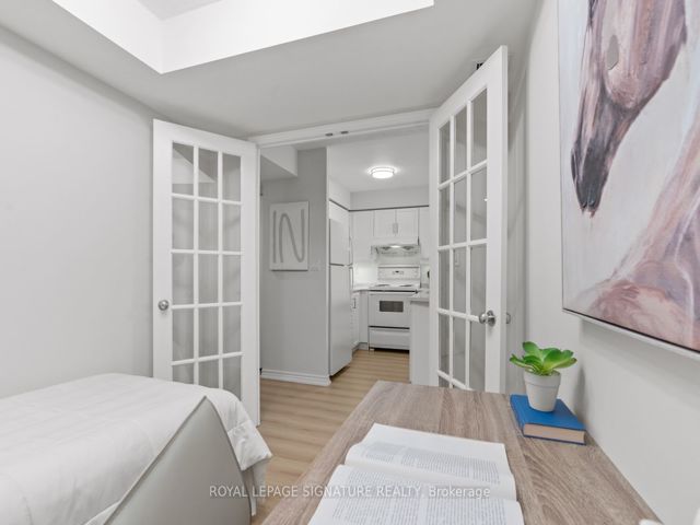 1103 - 2 Rean Dr