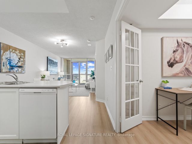 1103 - 2 Rean Dr