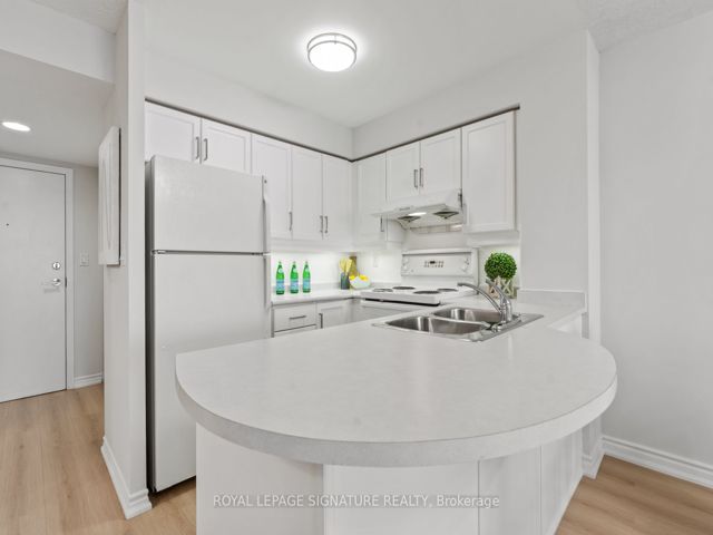 1103 - 2 Rean Dr