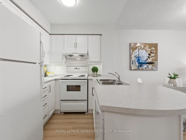 1103 - 2 Rean Dr