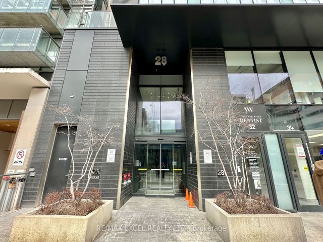 2010 - 28 Wellesley St E