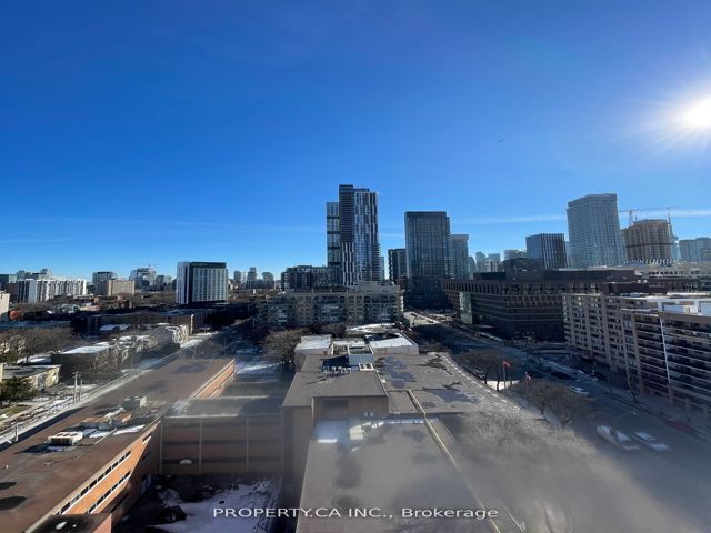 1215 - 319 Jarvis St