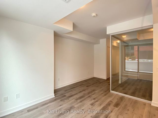 239 - 28 Eastern Ave