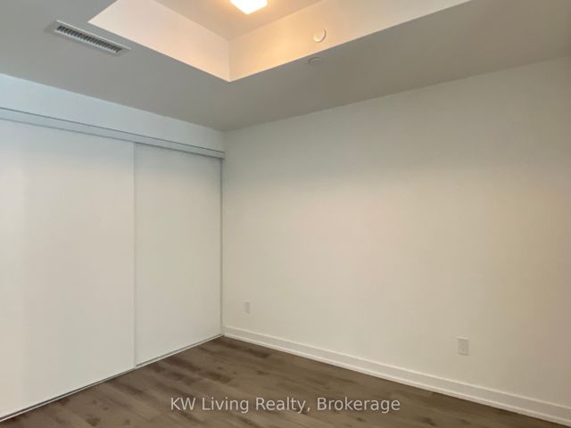 239 - 28 Eastern Ave