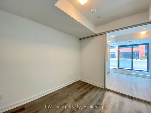 239 - 28 Eastern Ave