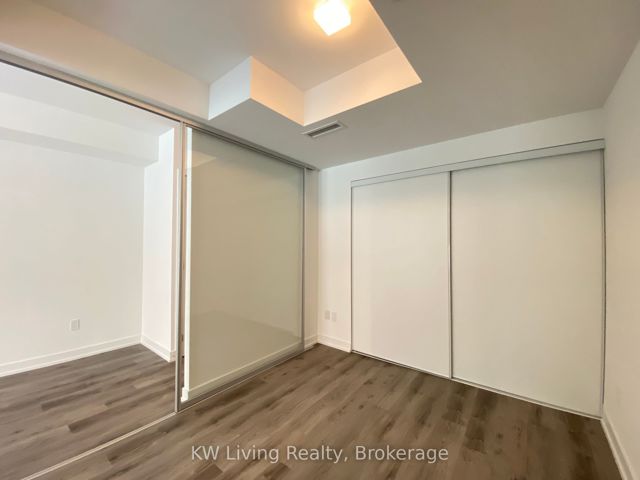 239 - 28 Eastern Ave