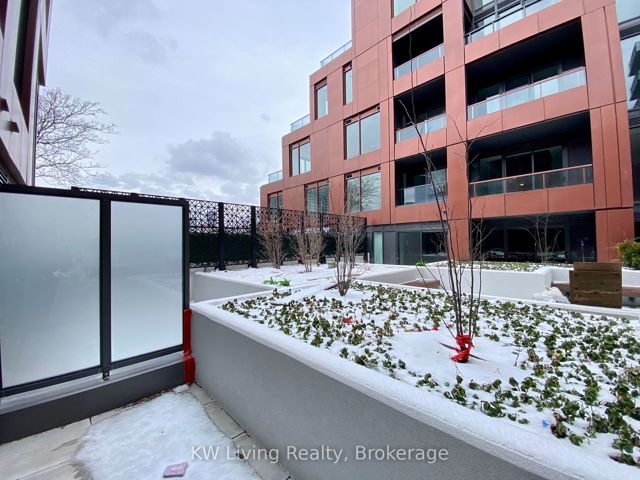 239 - 28 Eastern Ave