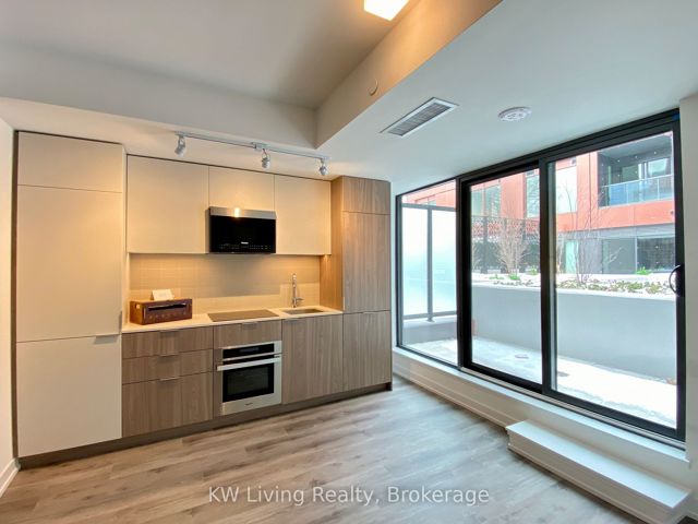 239 - 28 Eastern Ave