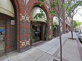 302 - 25 Grenville St