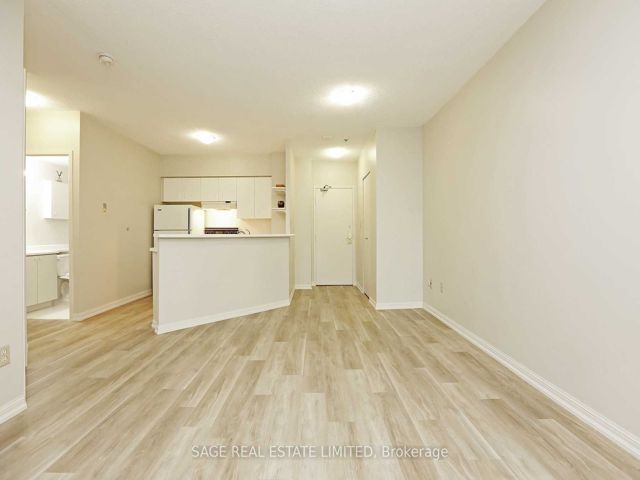 302 - 25 Grenville St