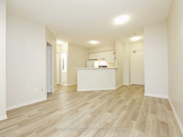 302 - 25 Grenville St