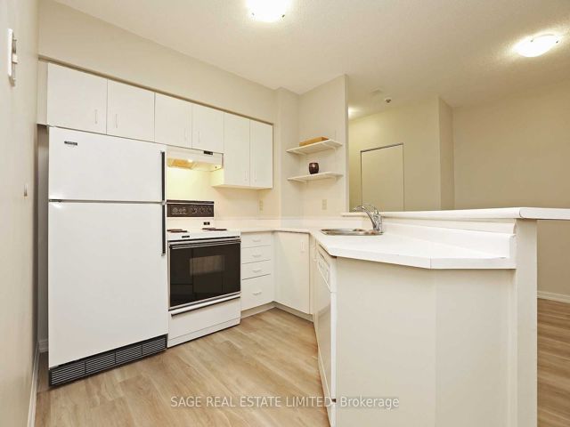 302 - 25 Grenville St
