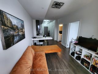 217 - 188 Fairview Mall Dr