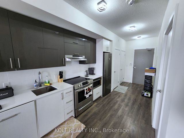 217 - 188 Fairview Mall Dr