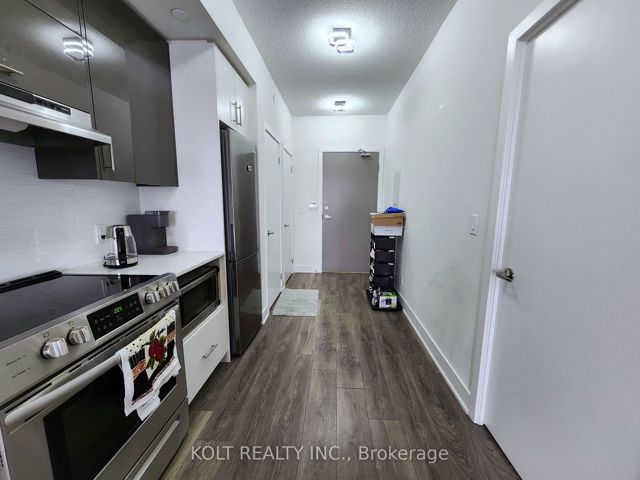 217 - 188 Fairview Mall Dr