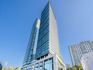 606 - 575 Bloor St E