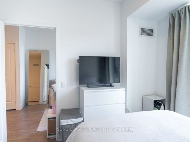 512 - 543 Richmond St W