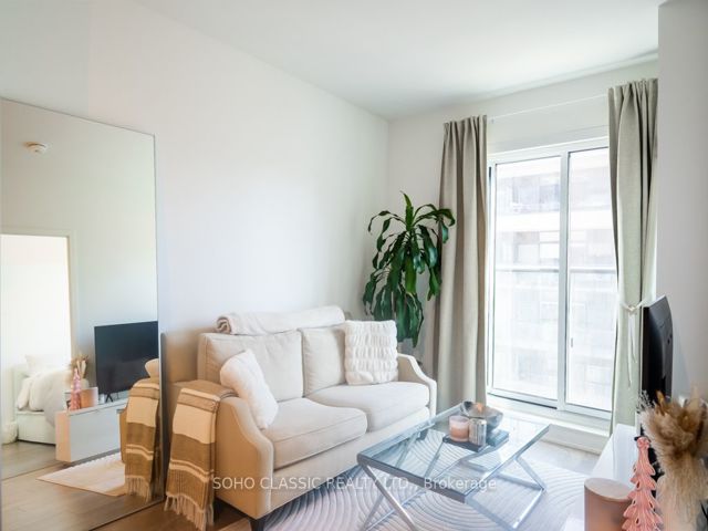 512 - 543 Richmond St W