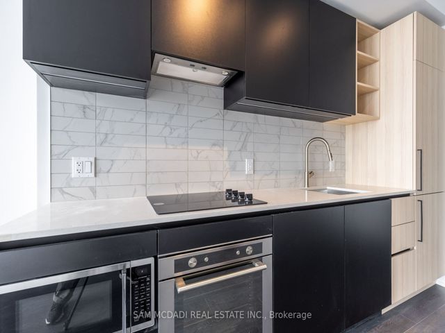 2911 - 55 Mercer St